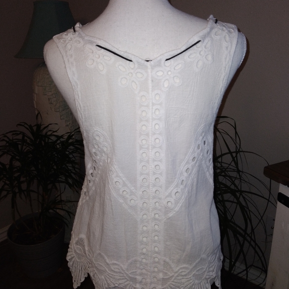 3 for $10 White Lace and Crochet Type Top - Picture 5 of 5